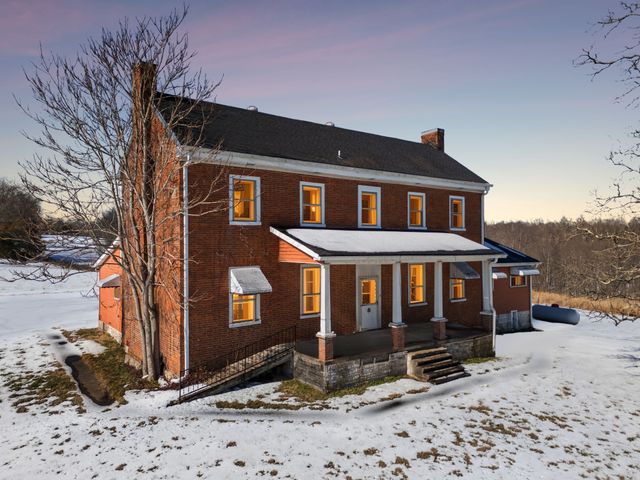 857 Davenport Rd, Cumberland City, TN 37050
