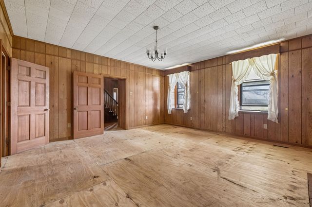 857 Davenport Rd, Cumberland City, TN 37050