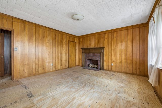 857 Davenport Rd, Cumberland City, TN 37050