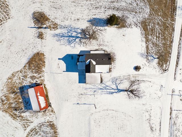 857 Davenport Rd, Cumberland City, TN 37050