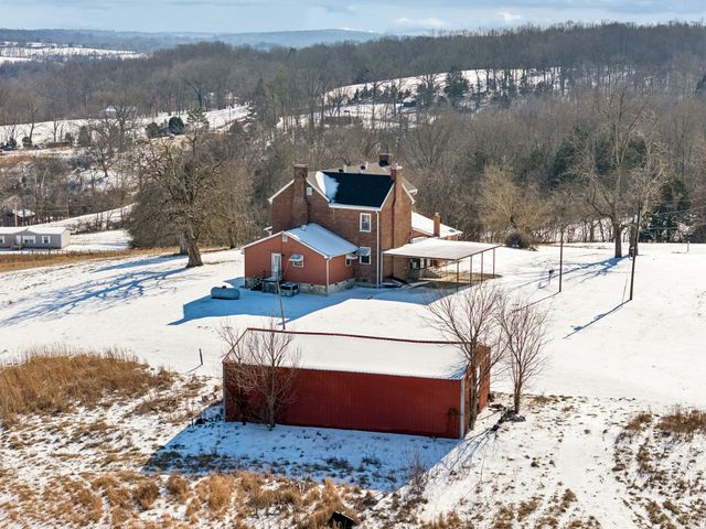 857 Davenport Rd, Cumberland City, TN 37050