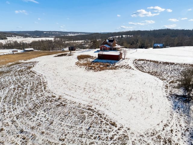 857 Davenport Rd, Cumberland City, TN 37050