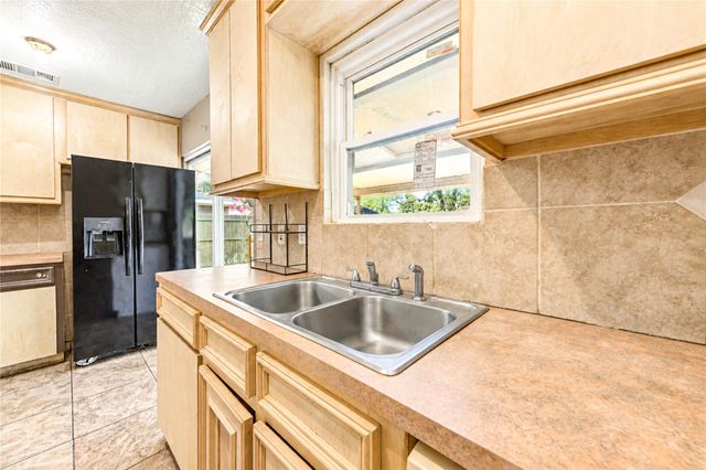 1009 Wisconsin Street, South Houston, TX 77587