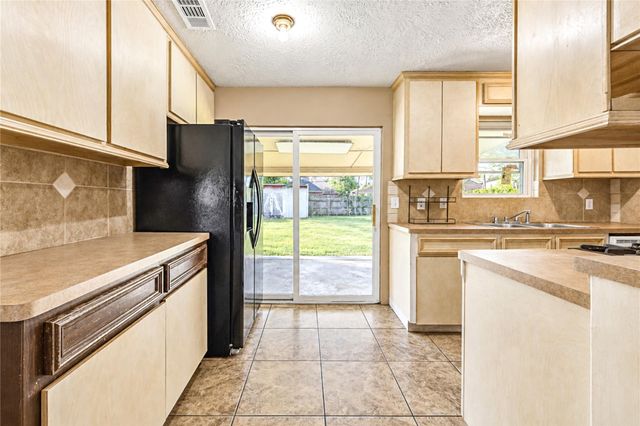 1009 Wisconsin Street, South Houston, TX 77587