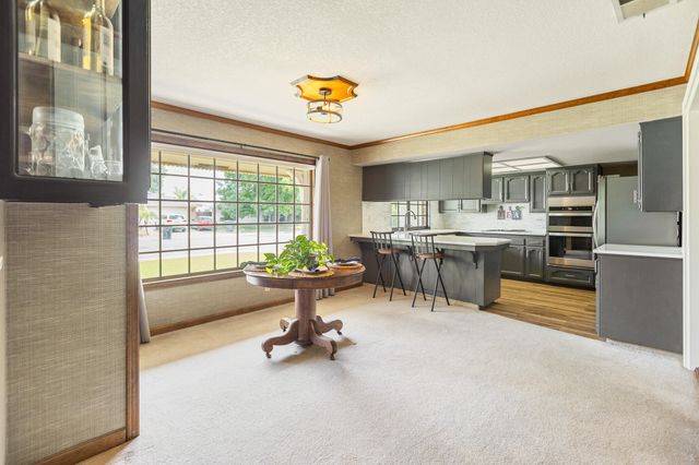 907 N Bollinger Street, Visalia, CA 93291