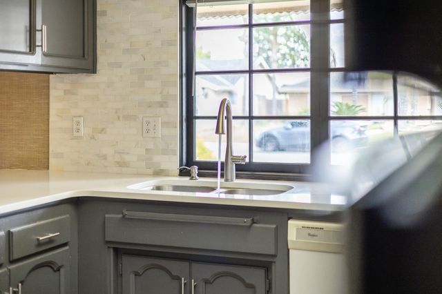 907 N Bollinger Street, Visalia, CA 93291