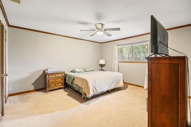 907 N Bollinger Street, Visalia, CA 93291