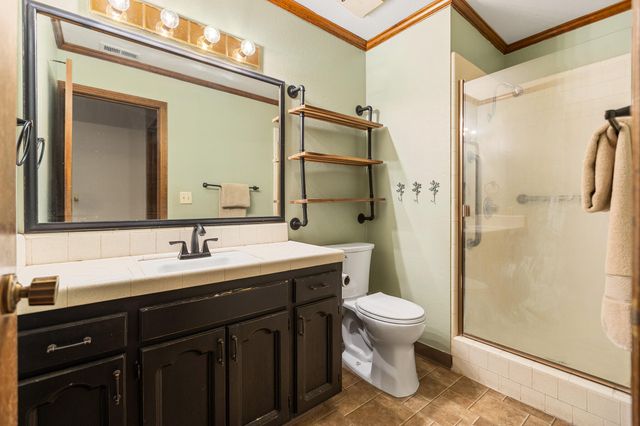 907 N Bollinger Street, Visalia, CA 93291