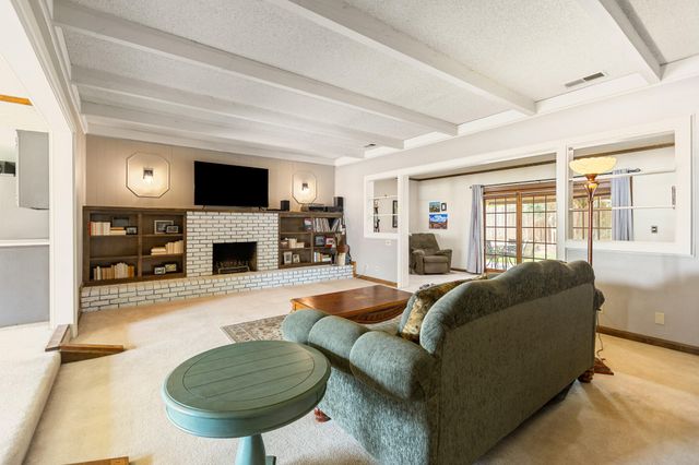 907 N Bollinger Street, Visalia, CA 93291