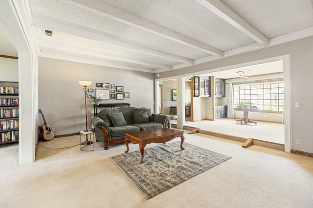 907 N Bollinger Street, Visalia, CA 93291