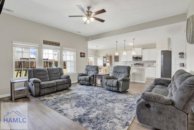 1104 Turpentine Trail, Hinesville, GA 31313