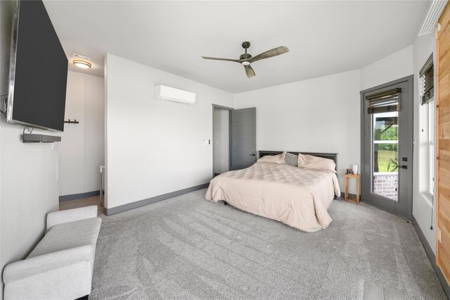 206 Elm Street, Highlands, TX 77562