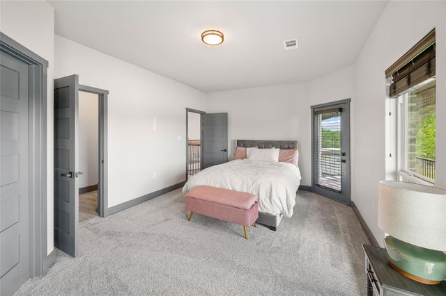 206 Elm Street, Highlands, TX 77562