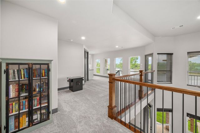 206 Elm Street, Highlands, TX 77562