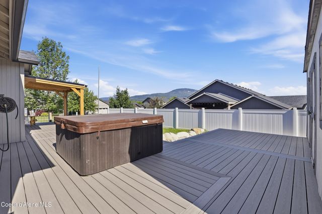 6319 W Harmony ST, Rathdrum, ID 83858