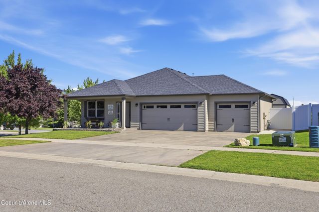 6319 W Harmony ST, Rathdrum, ID 83858