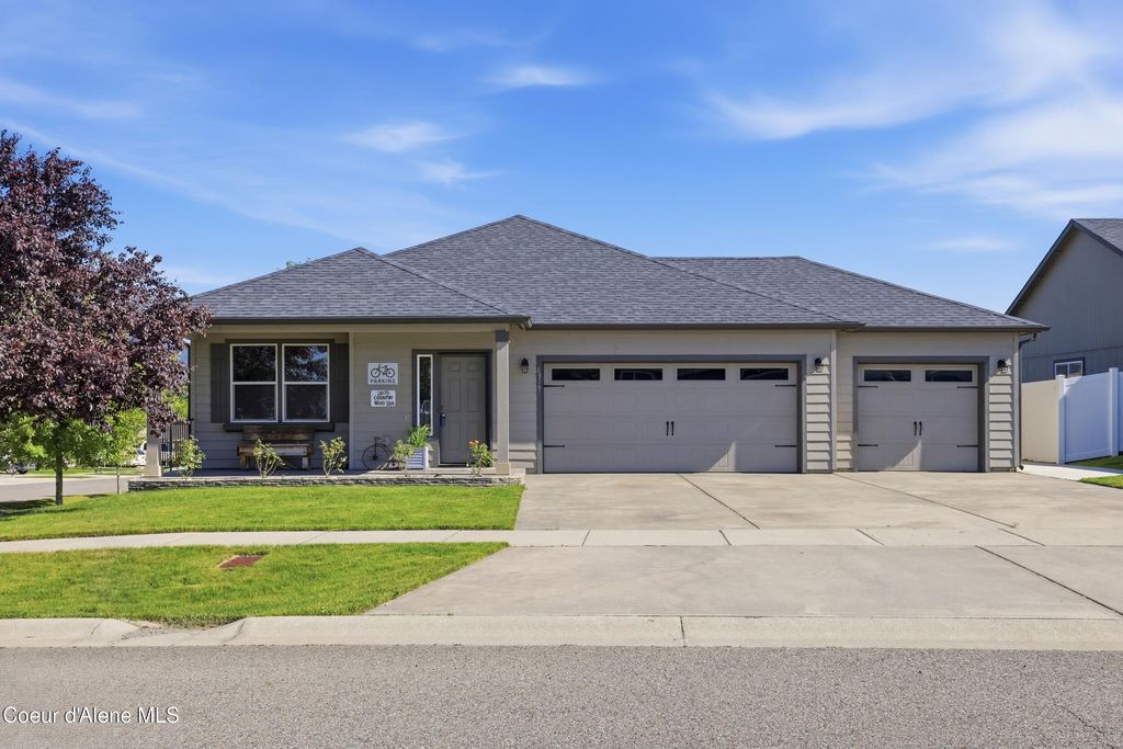 6319 W Harmony ST, Rathdrum, ID 83858