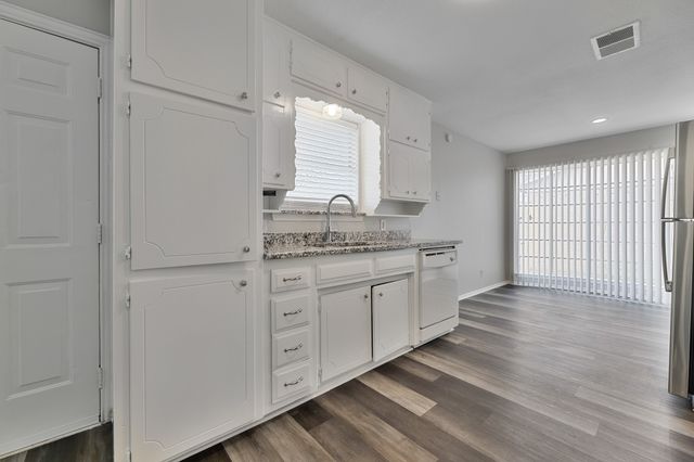 6609 Bernadine Drive, Watauga, TX 76148