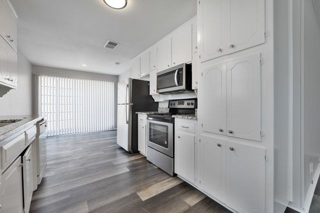 6609 Bernadine Drive, Watauga, TX 76148