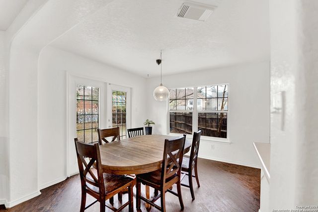 128 Springtree Grove, Cibolo, TX 78108