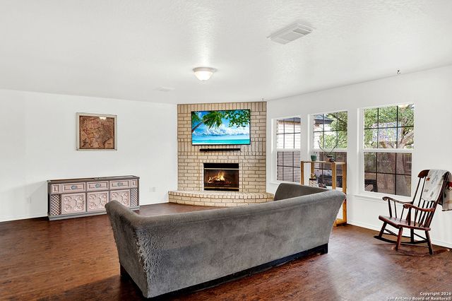 128 Springtree Grove, Cibolo, TX 78108