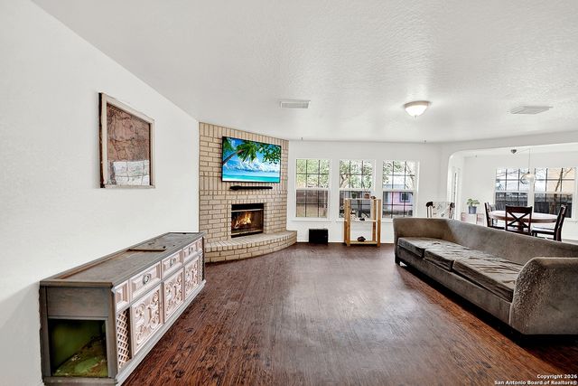 128 Springtree Grove, Cibolo, TX 78108