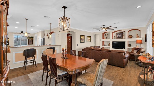 6988 S WILSON Drive, Chandler, AZ 85249