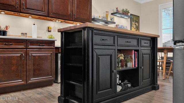 6988 S WILSON Drive, Chandler, AZ 85249