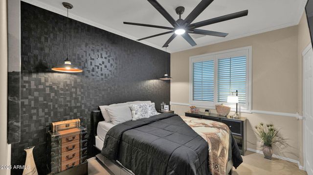 6988 S WILSON Drive, Chandler, AZ 85249