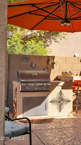 6988 S WILSON Drive, Chandler, AZ 85249