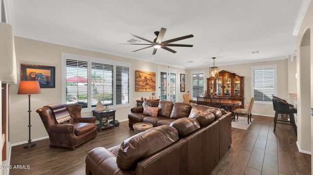 6988 S WILSON Drive, Chandler, AZ 85249