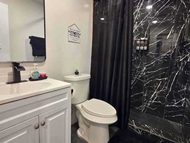 6044 Prothrow Street, Fort Worth, TX 76112