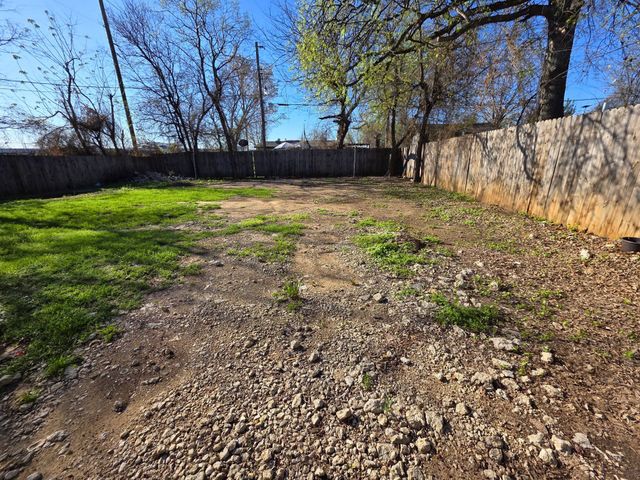 6044 Prothrow Street, Fort Worth, TX 76112