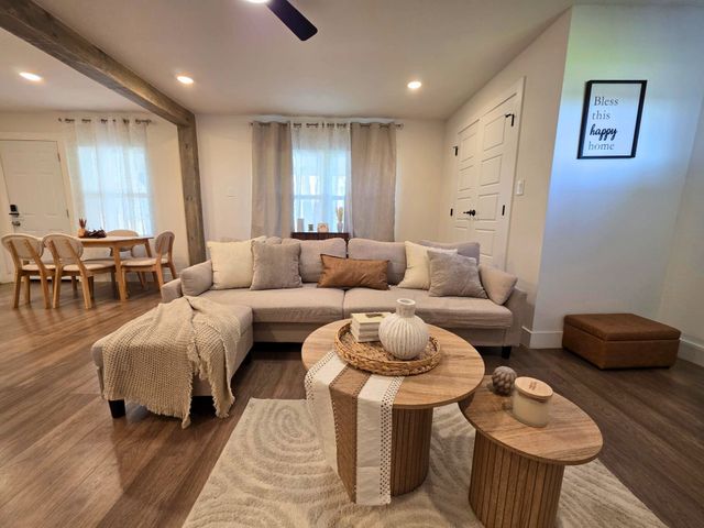 6044 Prothrow Street, Fort Worth, TX 76112