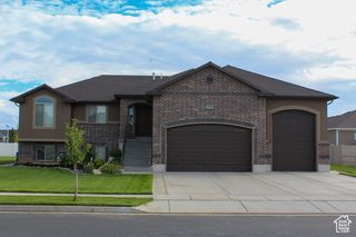 2673 W 2125 N, Farr West, UT 84404