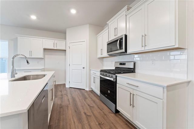 17812 Green Road, Gardner, KS 66030