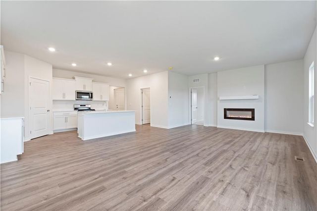 17812 Green Road, Gardner, KS 66030