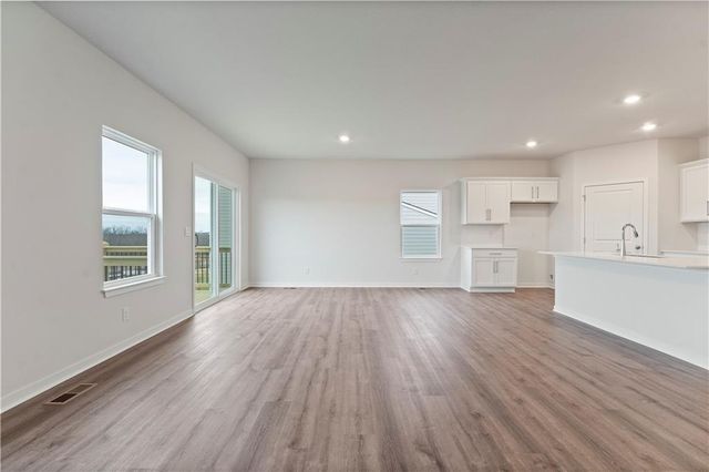 17812 Green Road, Gardner, KS 66030