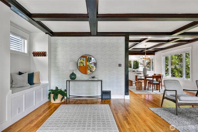 1516 34th Avenue, Seattle, WA 98122
