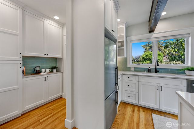 1516 34th Avenue, Seattle, WA 98122