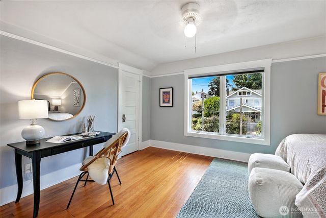 1516 34th Avenue, Seattle, WA 98122