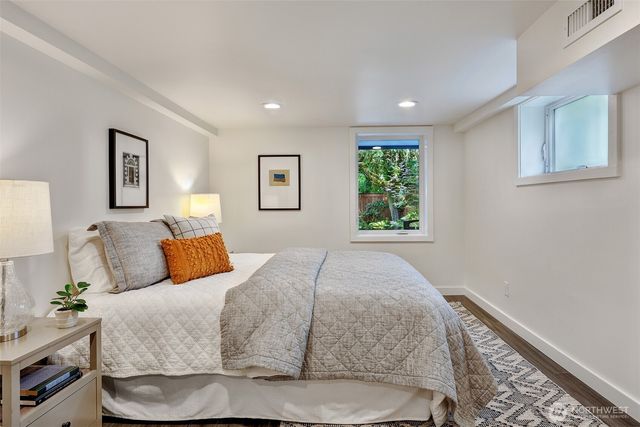 1516 34th Avenue, Seattle, WA 98122