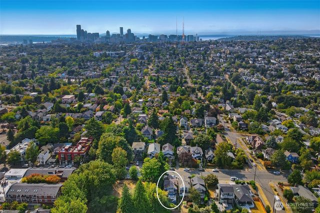 1516 34th Avenue, Seattle, WA 98122