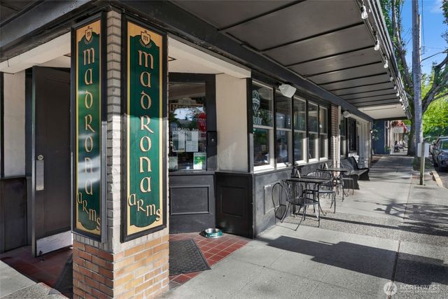 1516 34th Avenue, Seattle, WA 98122