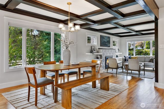 1516 34th Avenue, Seattle, WA 98122