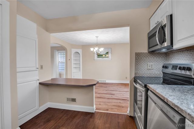 21 Waverly Avenue, Tonawanda, NY 14217