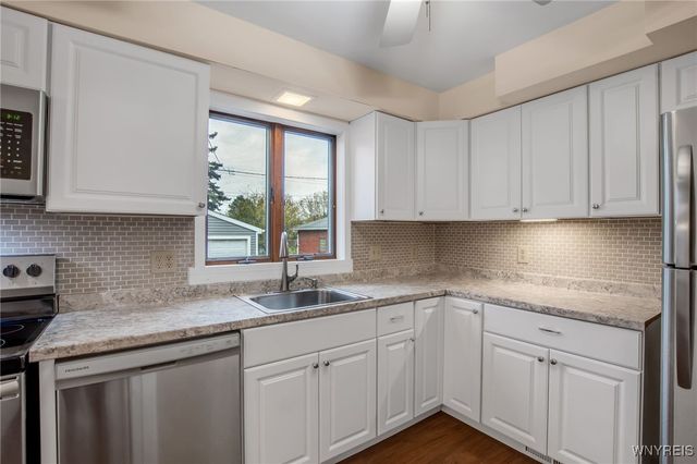 21 Waverly Avenue, Tonawanda, NY 14217