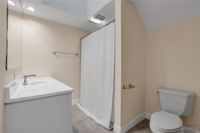 21 Waverly Avenue, Tonawanda, NY 14217