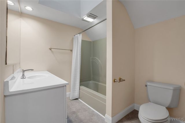 21 Waverly Avenue, Tonawanda, NY 14217