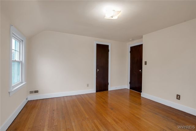 21 Waverly Avenue, Tonawanda, NY 14217